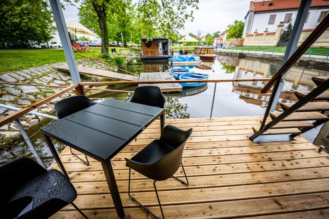 Rezidence Malse - Unikatni Apartmany Na Vode Ceske Budejovice Extérieur photo